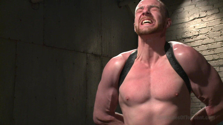 30 Minutes of Torment: Peluru Straight Hunk Jimmy menolak hadnya ke maks!