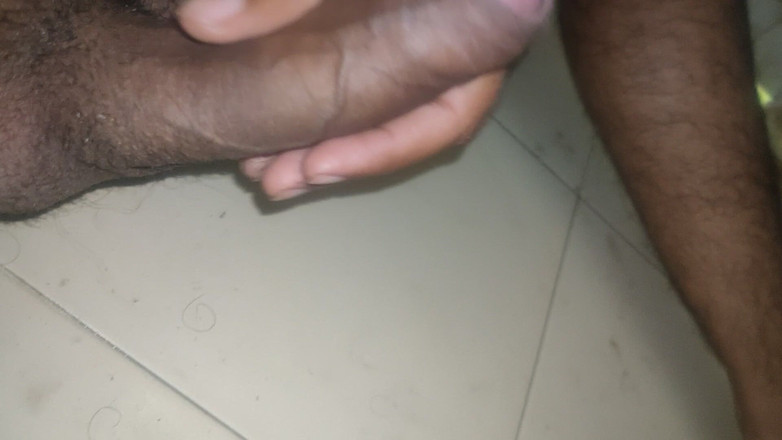 Soniya Rani: Masturbazione con un bel pene