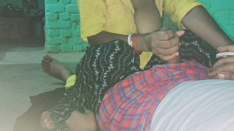 Trilokinath: Ibu tiri toket besar dientot sama tukang leding