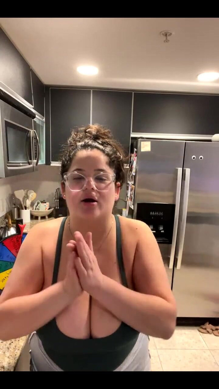 Dani Valentina: Een Draai aan het wiel