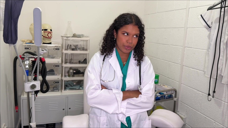 Goddess Luna Law: Diagnostic - Ești un ratat - doctorița negresă Zeița Luna Law