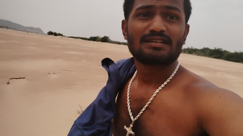 KUMBHA MANOJ KUMAR: วันเกิด Desi Xhard เย็ดจัดหนัก