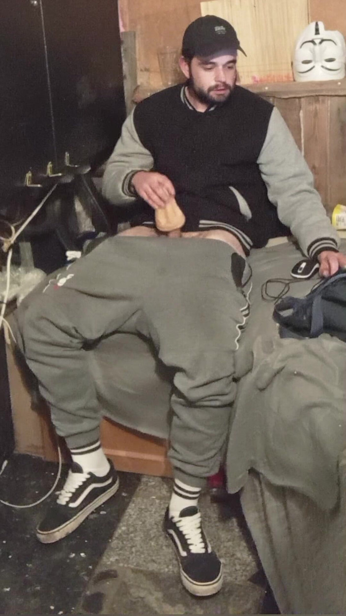 jerkofflover: Výstrek Na Mieste Kde Si Chodievam Masturbovať a Plus Predtým...