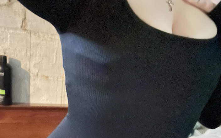 Lil brat: Cơ thể tuổi teen khỏa thân của tôi