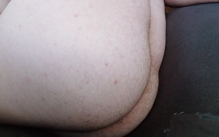 amateurbrazilian: Kamu suka banget ngentot di sofa sambil ngentot sampingan