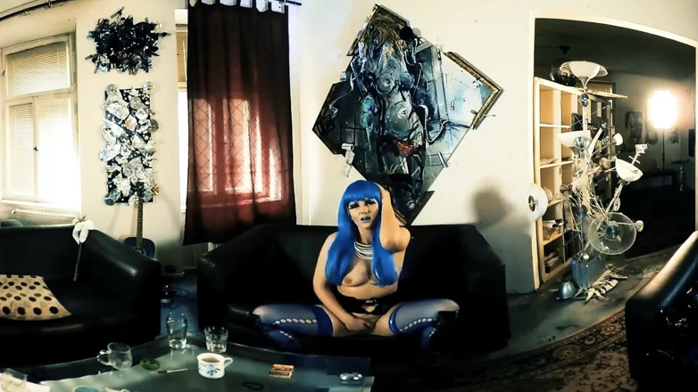 Leon Lambert Girls Twerk Parties CFNM: Destiny kouří v mém výtvarném kroužku a ukazuje mi, co...