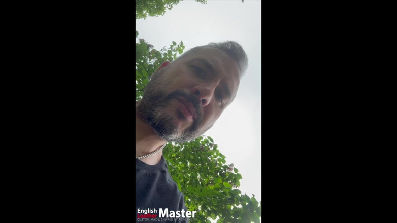 EnglishLeathermaster: 25 minuten van meerdere pisvideo's van ongecensureerde papa