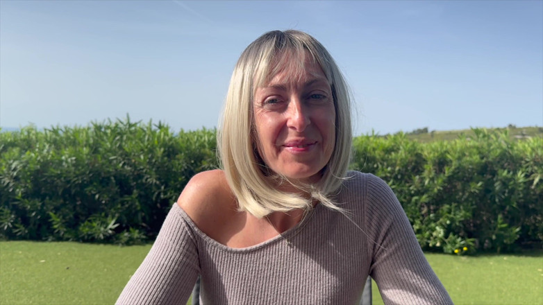 Video Porno One: Lena, 40-year-old MILF From Tours!