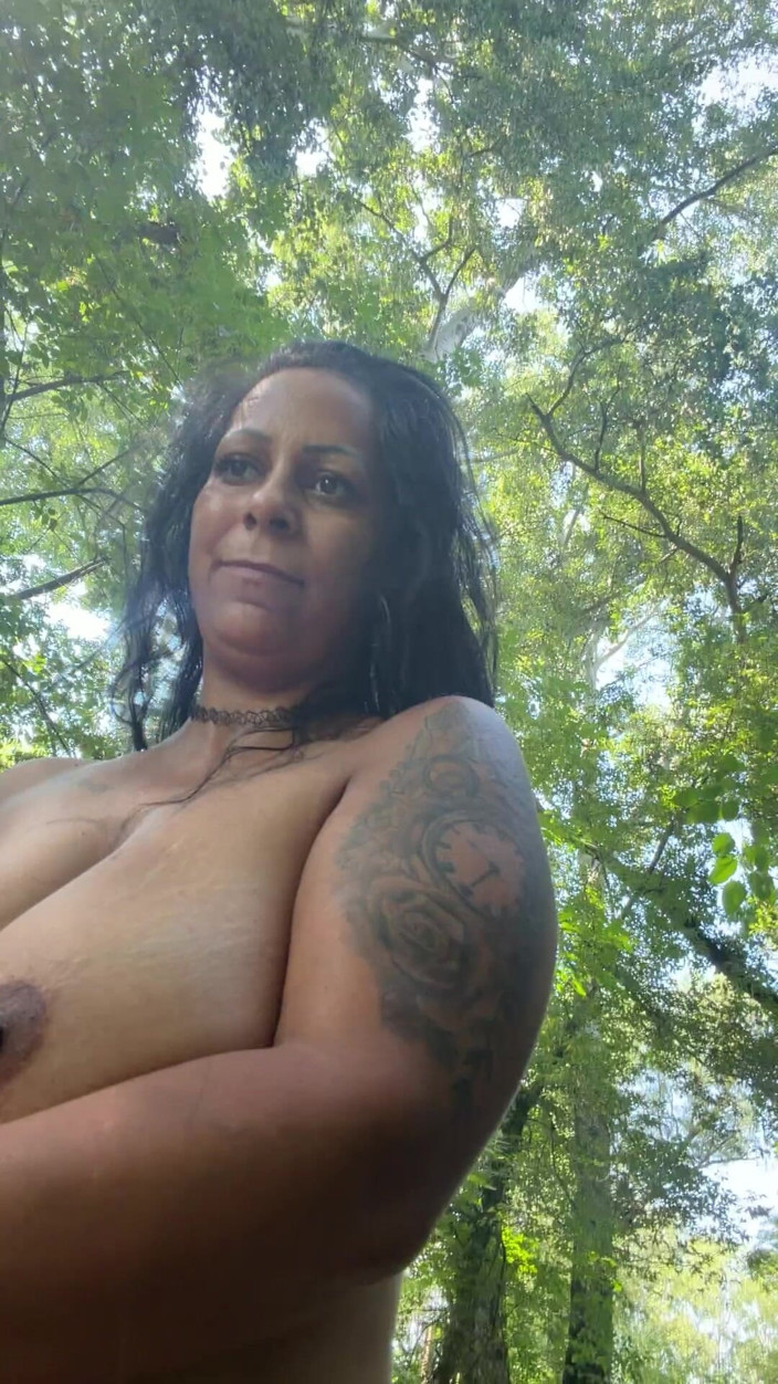Wildfarmbabe: Risky Nude Walking in the Forest