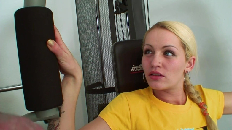 Dirty Teeny: Mladá Tělocvična Kočička