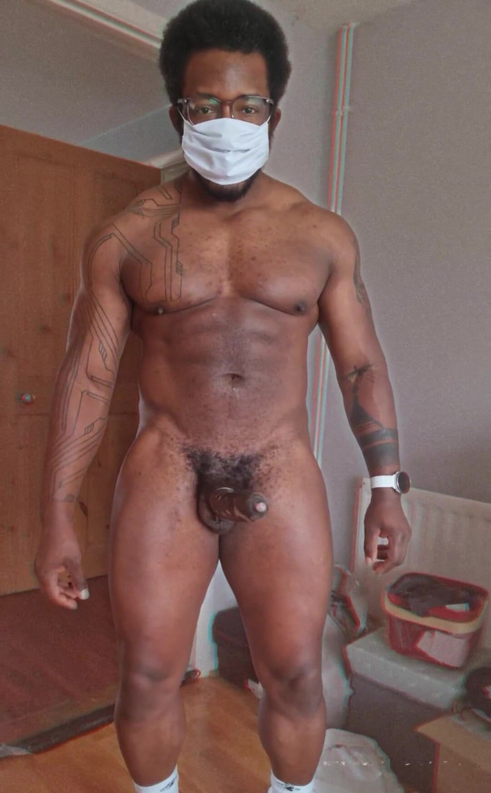 Amadeus: 避孕套适合我的xl鸡巴哈哈