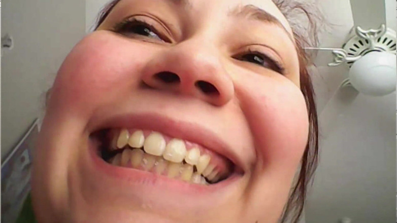 Lenna Lux: Thí nghiệm thu nhỏ y tá Giantess