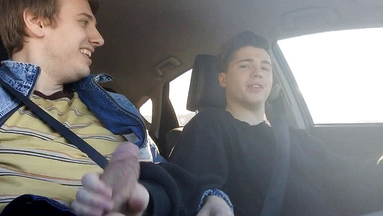 Hvnter: Справжні найкращі друзі перетинають сексуальні зв'язані