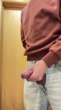 Handjob di tandas
