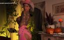 Effy Loweell studio: Papa's cowgirl Effy geniet ervan om haar fans op camera...