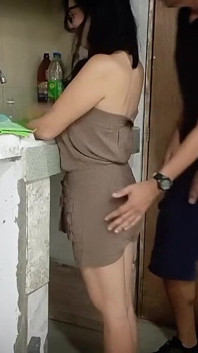 내 자지를 딱딱하게 만드는 무료 이복 여동생
