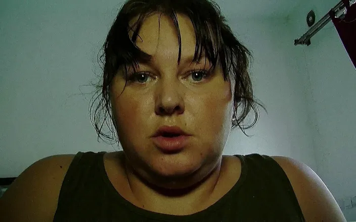 All Those Girlfriends: BBW Katyna gaping pussy and masturbating