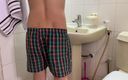 Asian Fantasy: 핫한 샤워실에서 목욕을 하며 출근할 준비를 하고 있는 잘생긴 사무실 소년