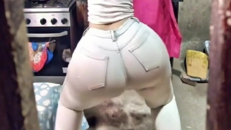 Xprohibidox1: Vecina Big Ass Limpiando