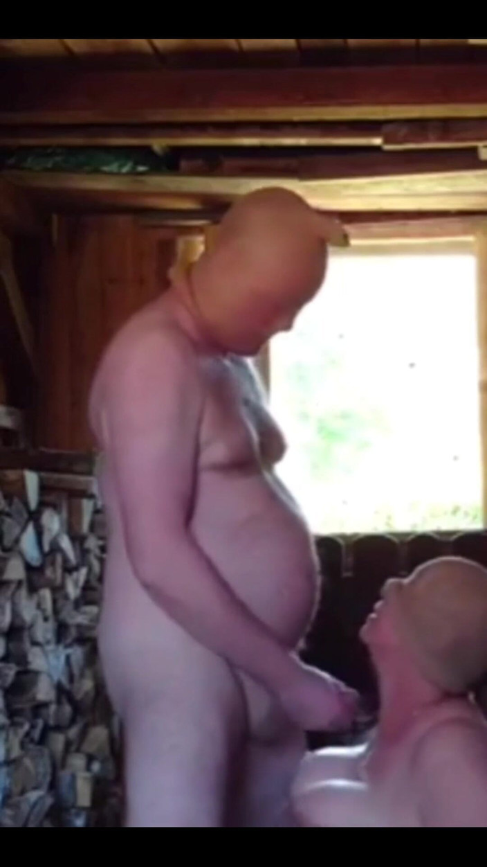 Hot-Pussy66: Wytrysk po palcowaniu pieska