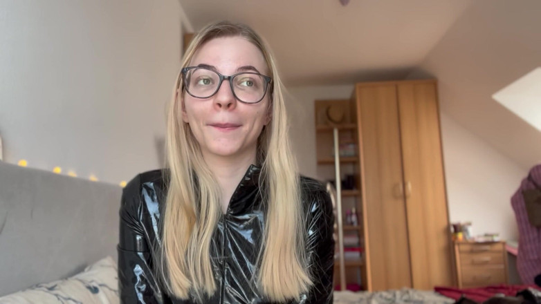 Goddess_Bella_Rae: Neden her adam bekaret aleti takmalı