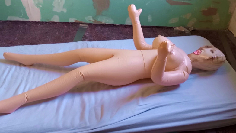 Mark Hannes: Sexdoll Mandy Defloration Masturbace se dvěma orgasmy