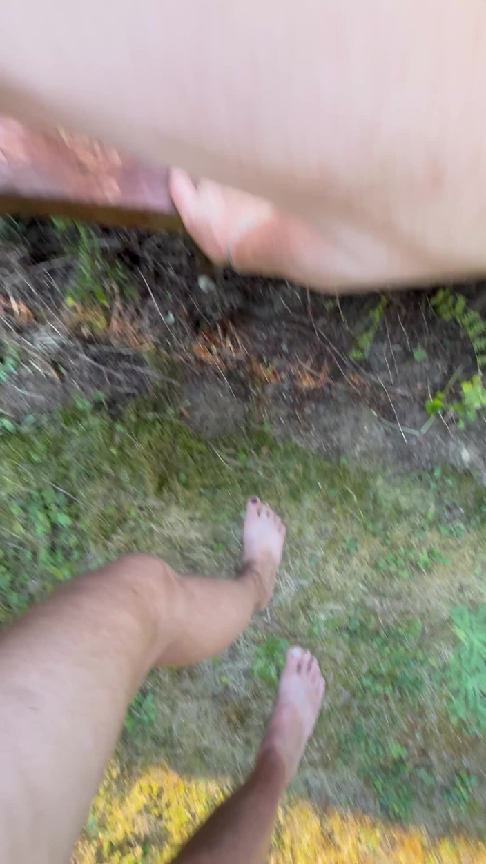 Bonewizzard69: Çilli edepsiz evli kadın güvertede domalıyor ve göt tıkacının arkasından...