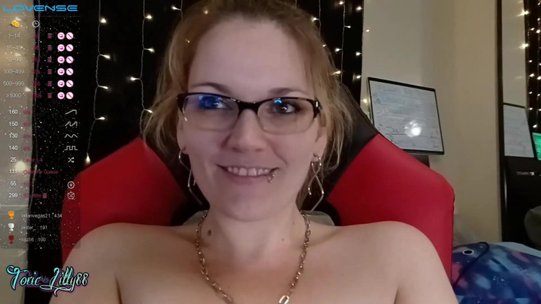 ToxicLilly88: ToxicLilly88 cam clips #13