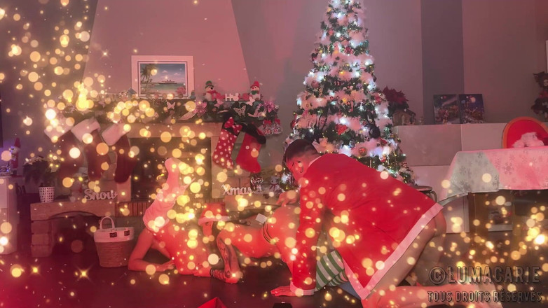 Lumacarie: Der weihnachtsmann hat sex mit diesen beiden kleinen Elfen.
