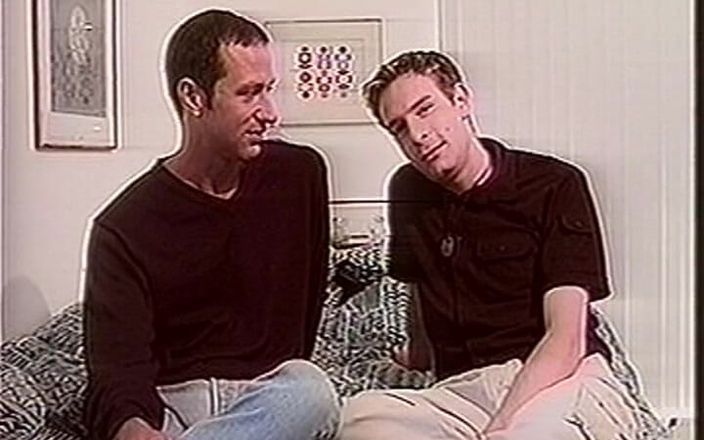 Gay RetroX VHS: Sensual Hunks dalam Rhythm 1