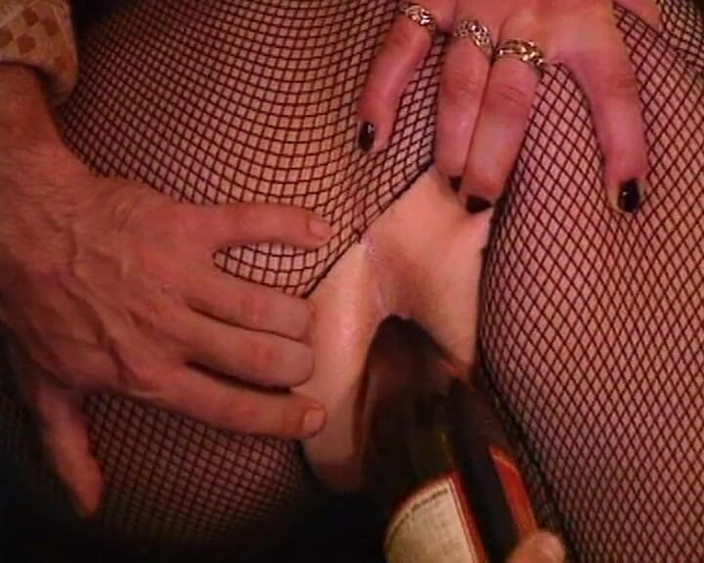 Bdsm Extreme Fantasy: Gefesselte muschi peitscht für meister # 1