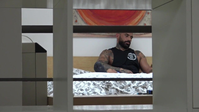 MACHO FUCKER FROM SPAIN: Jes трахнул Barebac в мюлю папочки