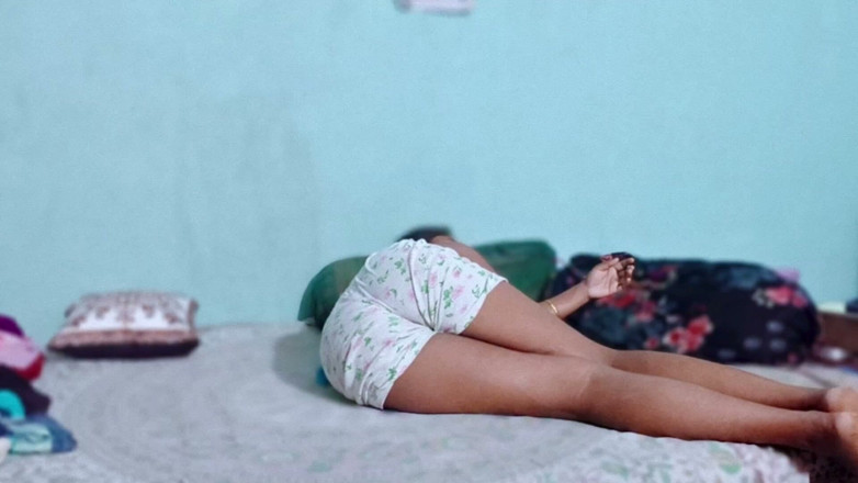 Amina begum: 印度女孩posay desi Styles Fuke