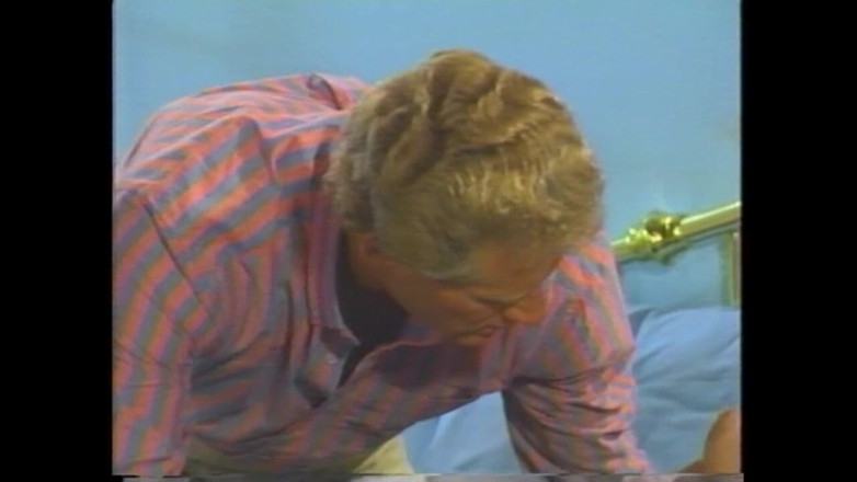 Vintage megastore: Ela foi massageada primeiro antes de ser fodida pelo namorado