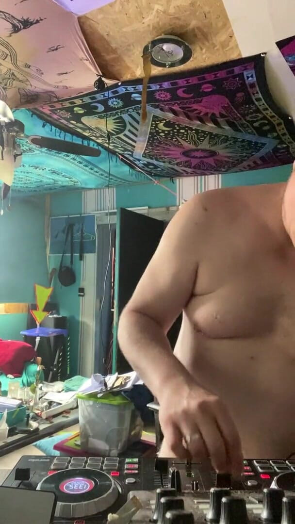Sexy Amateur Studio: DJ sets and strips uncensored