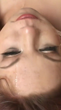Čtyři černí chlápci šukají teen Phoebe do pusy