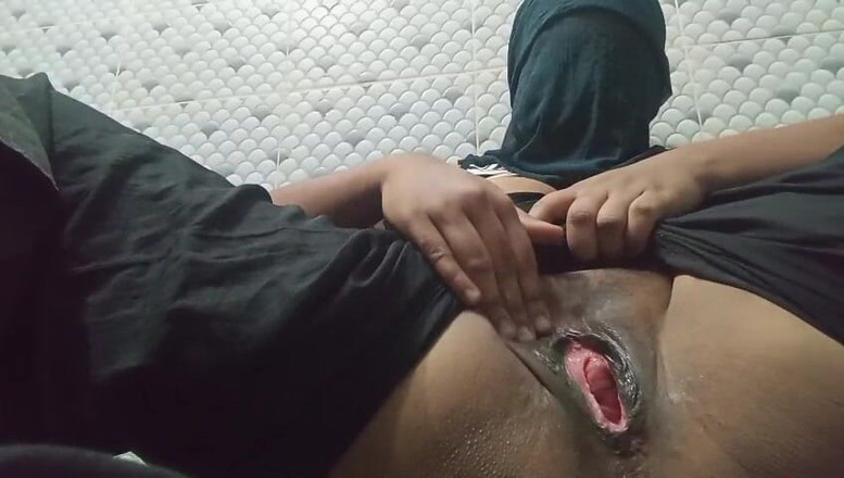 Nazmabd: Video rekaman seks viral pasangan india lagi asik fingering memeknya
