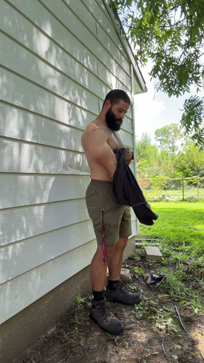 mascbeef95: Bearded Muscle Cub Cigar Cum Outdoors