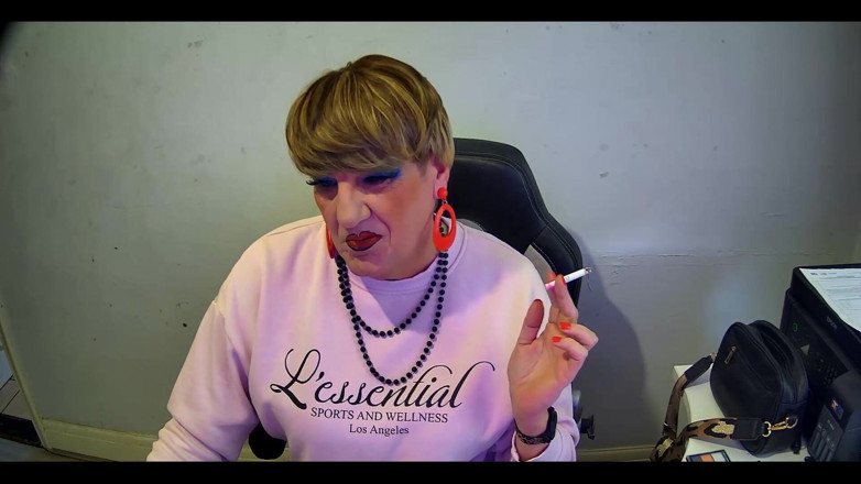 Mature Tina TV: Curtindo o tempo