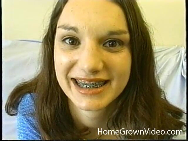 Homegrown Wives: Barely legal teen sucks her man off