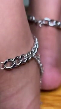Füße in Silbernen Fußschmuck