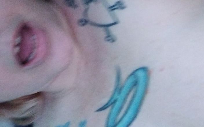 Anonymity awaits: Ona cieszy się, myśląc o tobie, chodź marzyć ze mną