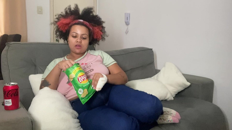 Cutiepiie Chubby: Femeie mare și țâțoasă se pârțâie și se sparge în timp ce mă uit...