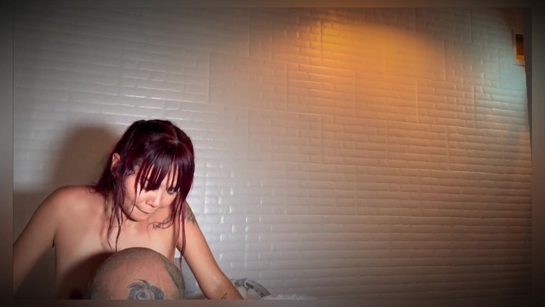 Allison Sweet: Follando Descontroadamente En El Jacuzzi Con El Jefe De Mi...