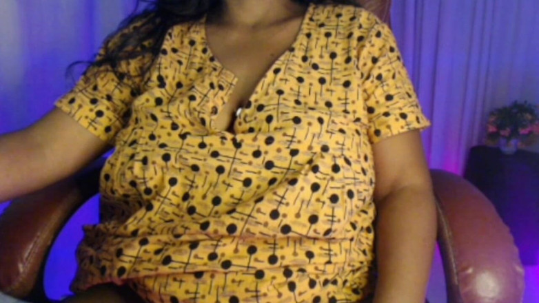 HotGirl21: 妊婦が胸とお腹で遊ぶ。