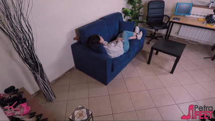 Foot Fetish HD: Petra má nohy v pásku svázané
