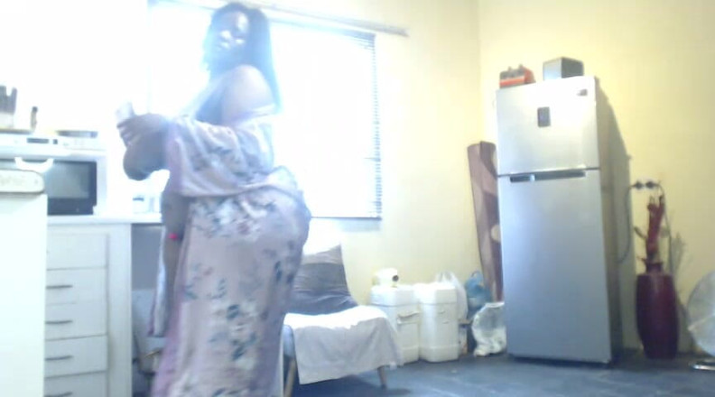 Legendary Booty Overdose: Vieni a farmi una sveltina mentre cucina