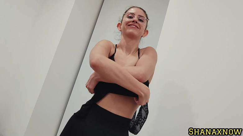 Shanaxnow: Gratuito spogliarello ragazza fitness in pantaloni yoga culo grande figa