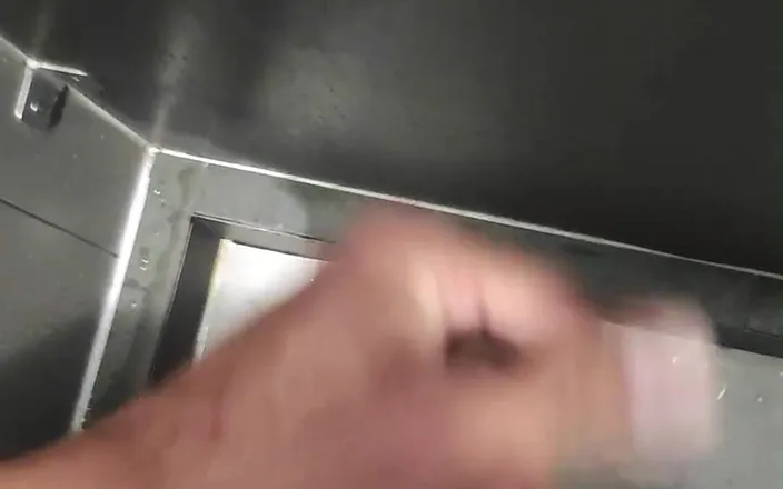 trebol_Jess: Latin Cock Pissing and Jerking Off