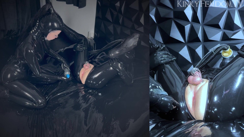 KinkyFemdomTV: Fisting dubur berganda dengan gas berganda lateks